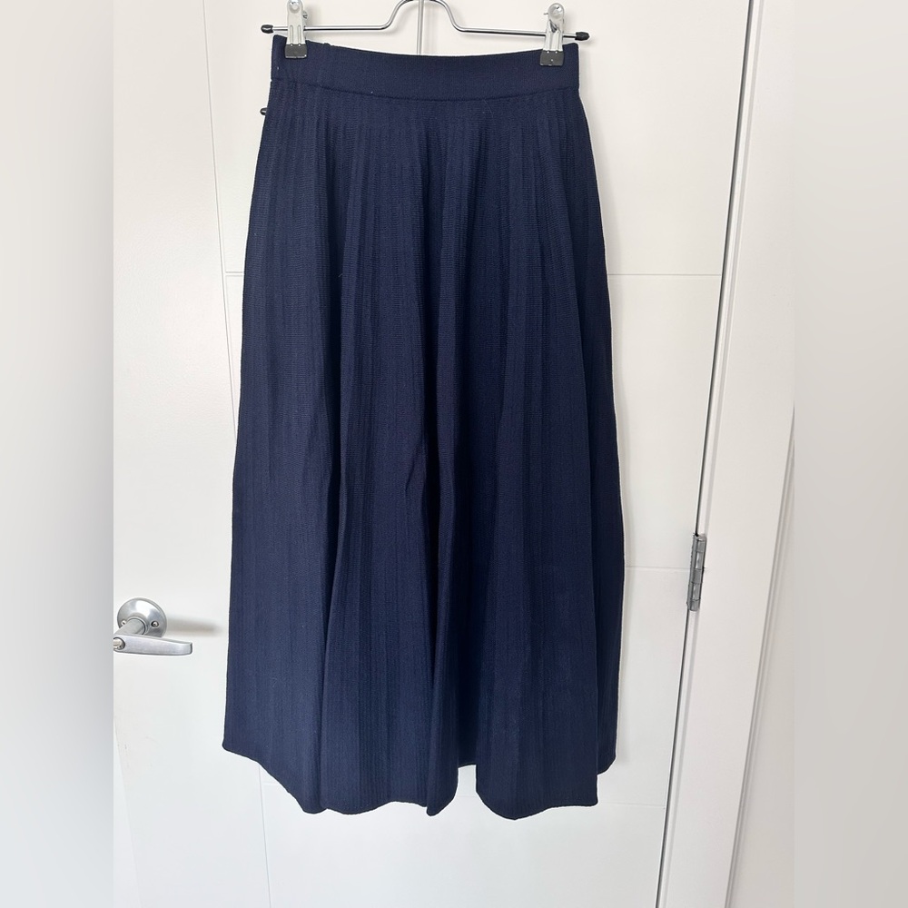 St. John Collection by Marie Gray Blue Midi Pleated A-Line Skirt | 80% Wool